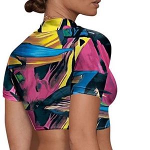 NEW VIOTTISET Multi Printed Short Sleeves Crop Swimsuit Tee Shirt Bikini Top M